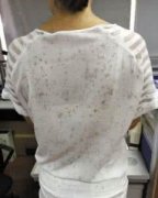 洗衣店如何對(duì)付衣服上的泥點(diǎn)