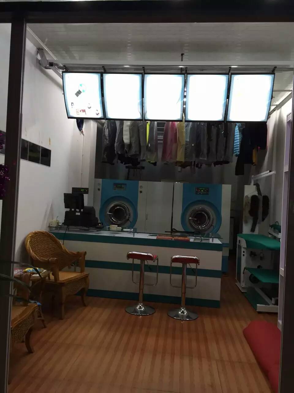 干洗店加盟:威特斯干洗加盟理想的創(chuàng)業(yè)項(xiàng)目