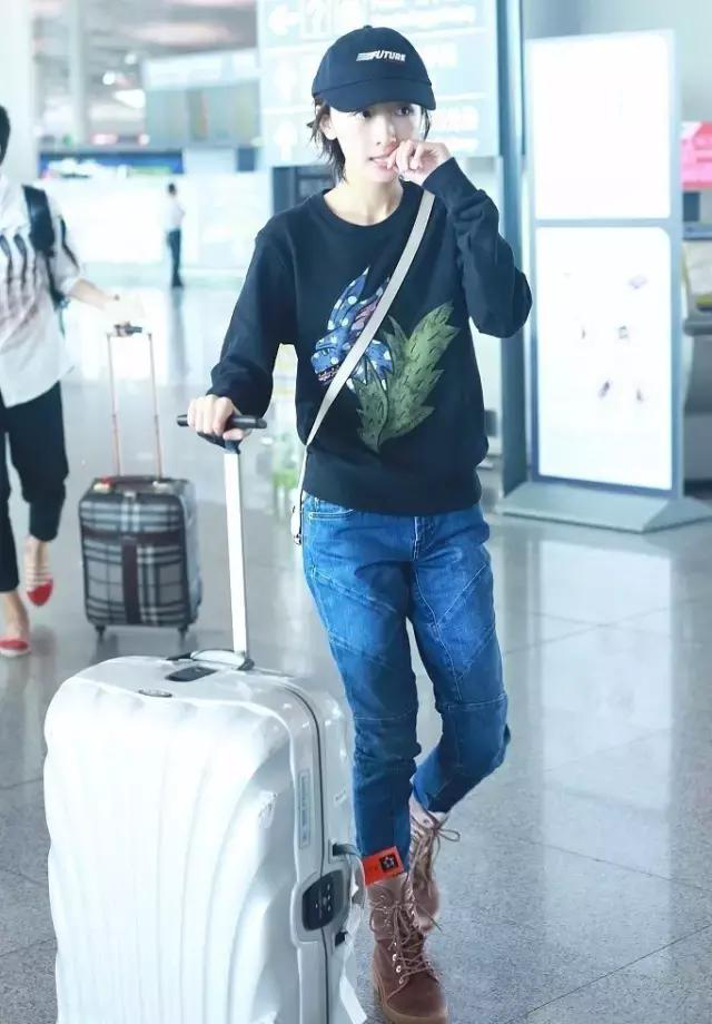 明星機(jī)場(chǎng)私服秀,衣品千奇百怪,威特斯干洗統(tǒng)統(tǒng)搞定