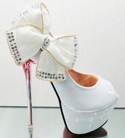 高跟鞋決定你是什么樣的人?威特斯干洗回應(yīng):高跟鞋保養(yǎng)聽我的