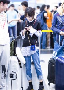 威特斯干洗:周冬雨美爆的穿搭來看看怎么洗吧