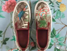 老北京布鞋怎么洗?威特斯干洗專家來(lái)教你