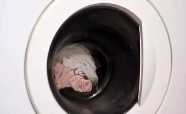 敲重點(diǎn):洗衣機(jī)都用錯(cuò)啦?5大洗衣誤區(qū),趕緊看看你中幾條
