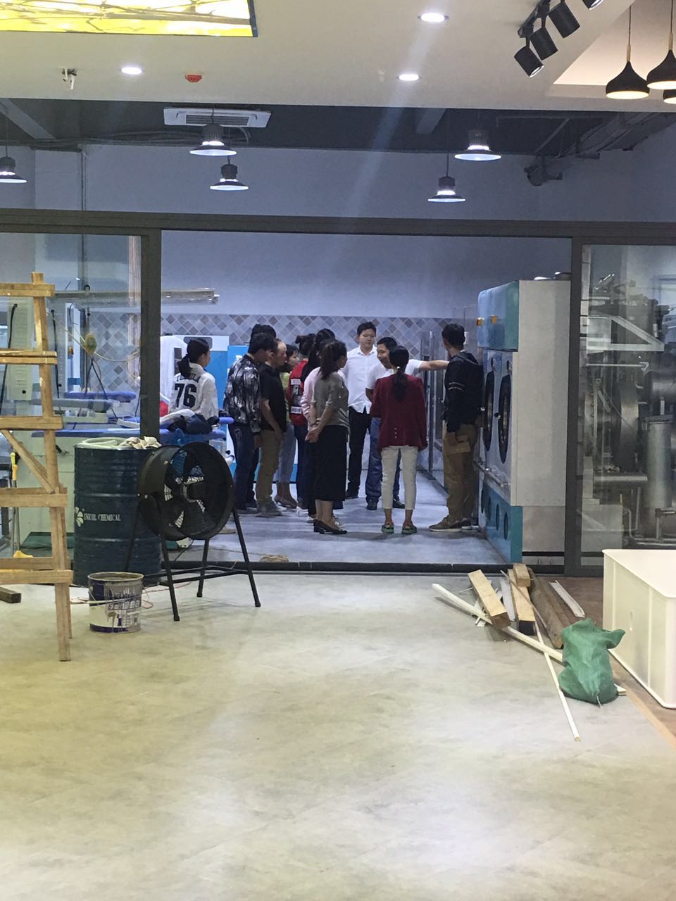 洗衣店怎么經(jīng)營好？威特斯助你開店成功