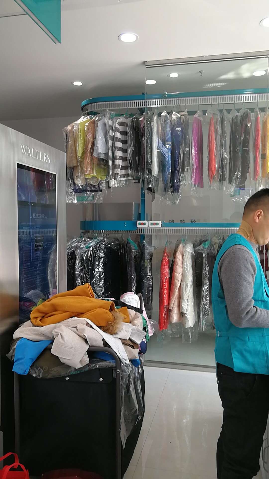 加盟干洗店成本要準(zhǔn)備多少錢(qián)？這還不算低