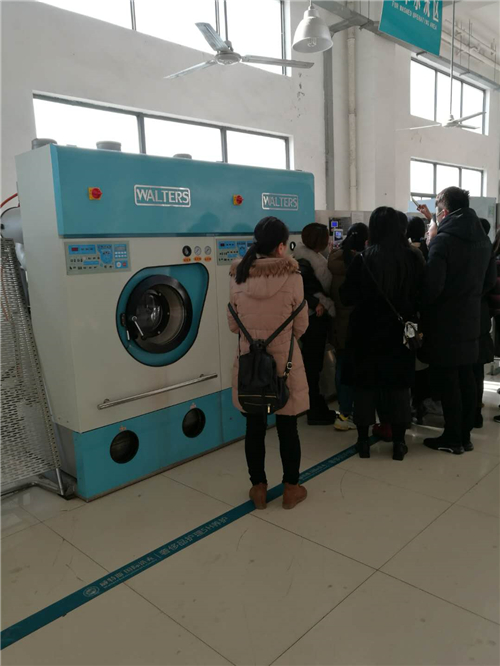 如何選擇干洗設(shè)備比較好？