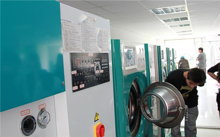 干洗店哪個(gè)品牌好？加盟威特斯享受多重服務(wù)