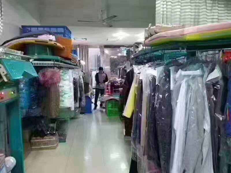 干洗店加盟連鎖店如何避免掉色的衣物串色